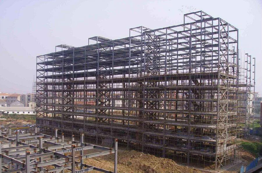 新民高层钢结构的支撑布置与构造应该符合哪些要求